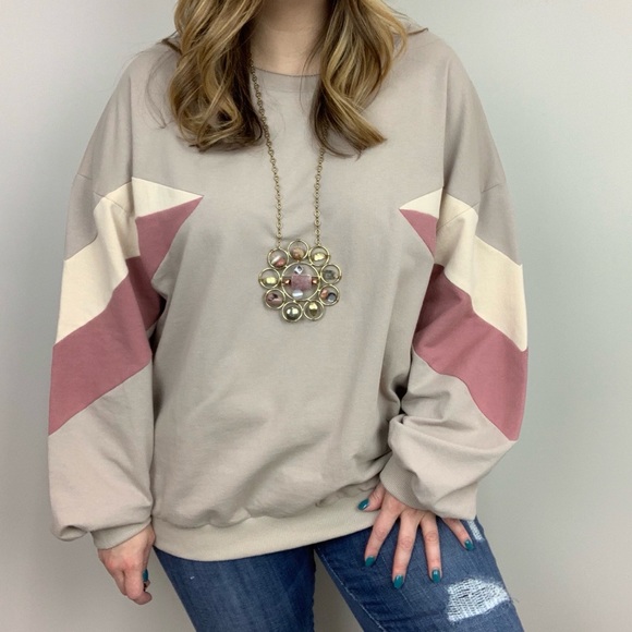 Block Party Pullover Easel M - Picture 8 of 8